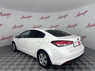2017 Kia Cerato III Рестайлинг (Classic), белый, 1285000 рублей, вид 3