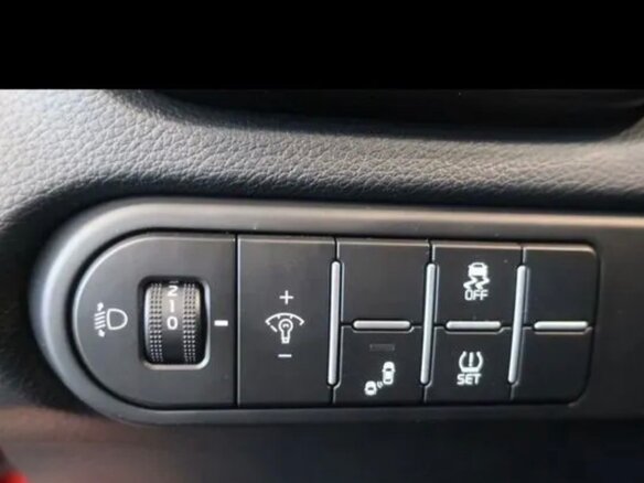 2021 Kia Ceed III Рестайлинг, красный, 2420000 рублей - вид 10