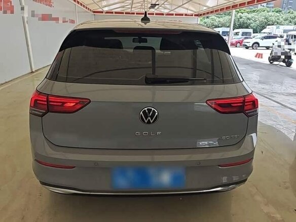 2023 Volkswagen Golf VIII, серый - вид 4