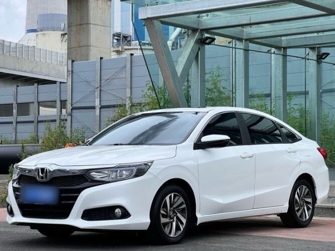 Открыть фотографии: Honda Crider II Рестайлинг