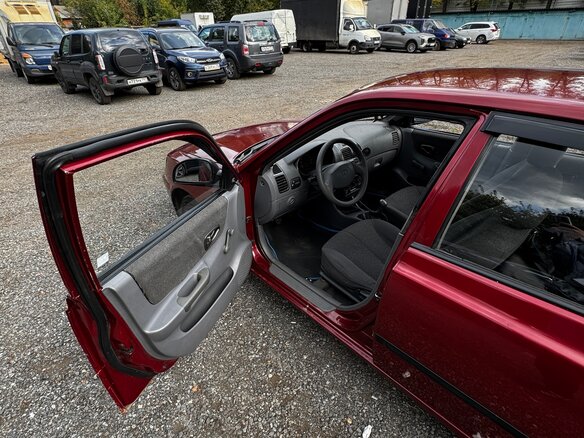 2005 Hyundai Accent ТагАЗ II, красный, 300000 рублей - вид 15