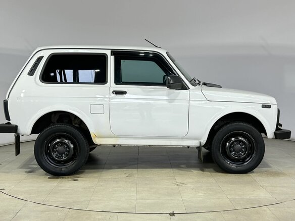 2023 Lada (ВАЗ) Niva Legend I, белый, 900000 рублей - вид 4