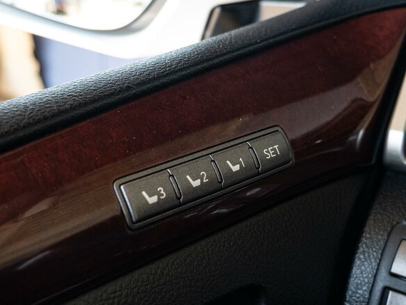 2014 Lexus LX 570 III Рестайлинг, белый, 5050000 рублей - вид 27