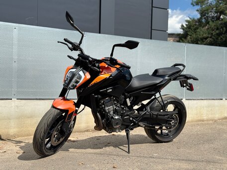 2021 KTM 890 Duke, оранжевый, 795000 рублей, вид 2