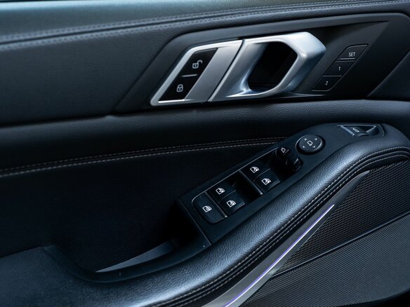 2020 BMW X5 30d IV (G05/G18), белый, 6270000 рублей - вид 16
