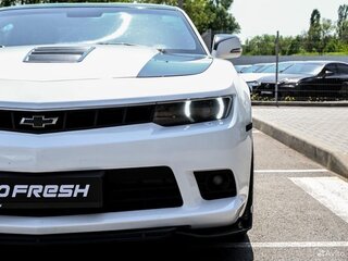 2013 Chevrolet Camaro V Рестайлинг, белый, 1690000 рублей, вид 1