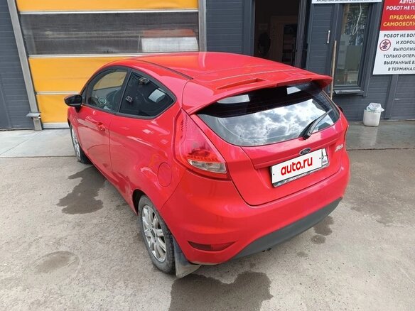 2008 Ford Fiesta Mk6, красный, 450000 рублей - вид 3