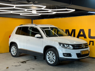 2013 Volkswagen Tiguan I Рестайлинг, белый, 1479000 рублей, вид 3