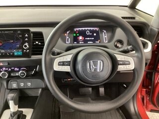 2022 Honda Fit IV Рестайлинг, красный, 1156004 рублей, вид 5