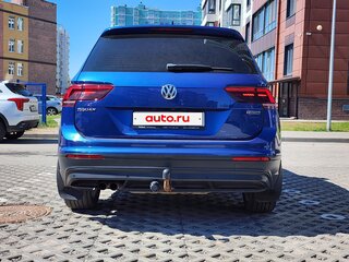 2018 Volkswagen Tiguan II, синий, 2450000 рублей, вид 4
