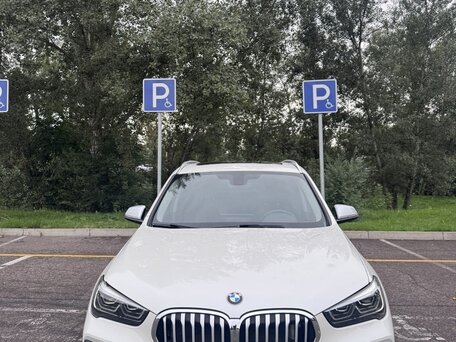 2022 BMW X1 18i sDrive II (F48) Рестайлинг, белый, 2350000 рублей, вид 1