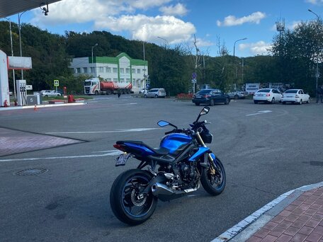 2013 Triumph Street Triple, синий, 550000 рублей, вид 1