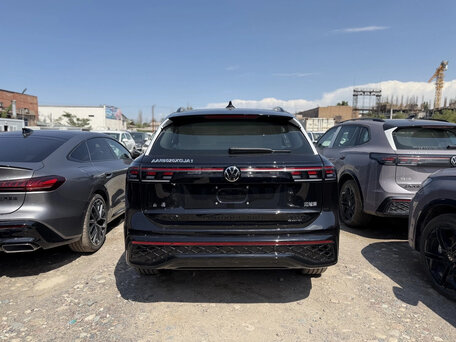 2026 Volkswagen Tiguan L Pro III (China Market), чёрный, 4850000 рублей, вид 4