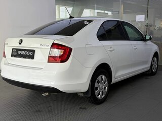 2017 Skoda Rapid I Рестайлинг, белый, 1125000 рублей, вид 5