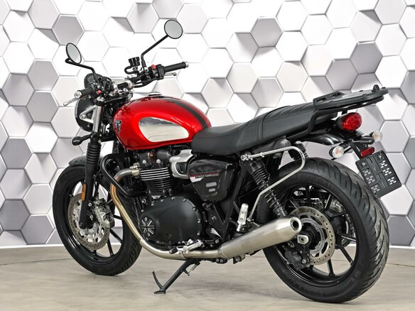 2023 Triumph Speed Twin, красный, 827000 рублей - вид 7