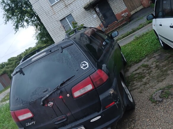 2000 Nissan Liberty, чёрный - вид 11