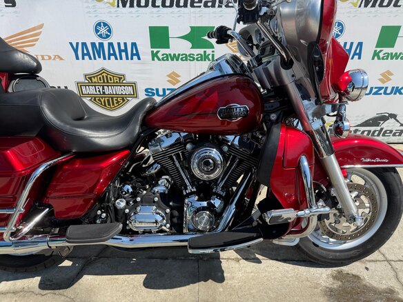 2008 Harley-Davidson Electra Glide, красный, 690000 рублей - вид 2