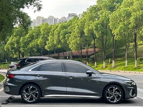 2023 Audi A3 35 TFSI Long IV (8Y), серый, 2300000 рублей, вид 4