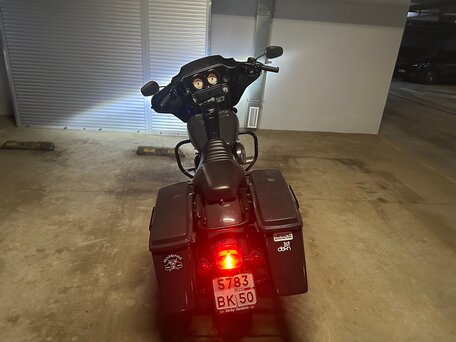 2006 Harley-Davidson Street Glide, серый, 550000 рублей, вид 3