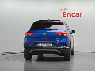 2021 Volkswagen T-Roc I, синий, 2140000 рублей, вид 5