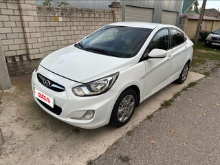 2013 Hyundai Solaris I, белый, 776000 рублей, вид 1