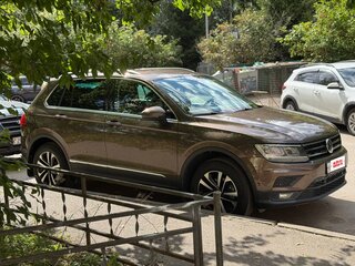 2019 Volkswagen Tiguan II, коричневый, 1995000 рублей, вид 5