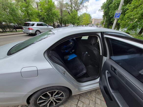 2010 Volkswagen Jetta VI, серый, 950000 рублей - вид 4