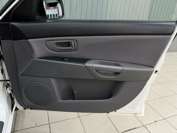 2008 Mazda 3 I (BK) Рестайлинг, белый - вид 13