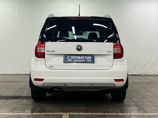 2015 Skoda Yeti I Рестайлинг, белый, 1120000 рублей, вид 4