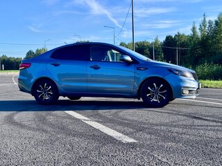 2015 Kia Rio III Рестайлинг, голубой, 795000 рублей, вид 4