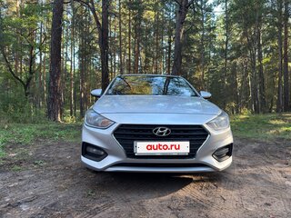 2019 Hyundai Solaris II, серебристый, 1400000 рублей, вид 3