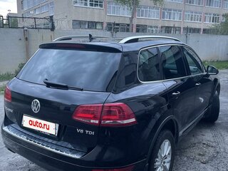 2013 Volkswagen Touareg II, чёрный, 2130000 рублей, вид 2
