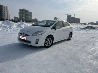2011 Toyota Prius III (XW30), белый, 820000 рублей, вид 1