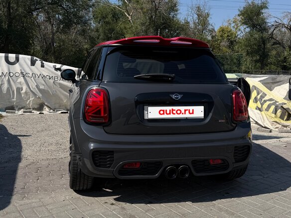 2019 Mini Hatch JCW III (F55/F56) Рестайлинг, серый - вид 4