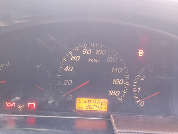2000 Mazda MPV II (LW), серебристый, 450000 рублей - вид 4