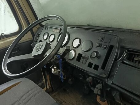 1998 ГАЗ 3307, бежевый, 180000 рублей, вид 5