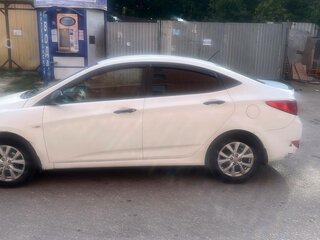 2016 Hyundai Solaris I Рестайлинг, белый, 460000 рублей, вид 4