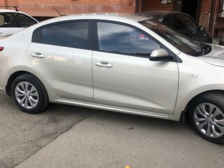 2019 Kia Rio IV, серый, 1150000 рублей, вид 2
