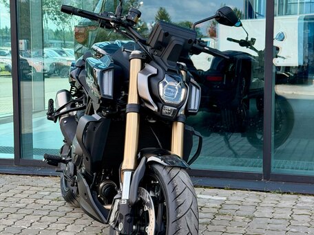 2026 QJMotor SRK 900, красный, 900000 рублей, вид 5