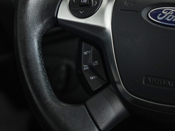 2016 Ford Kuga II, чёрный, 1099000 рублей - вид 11