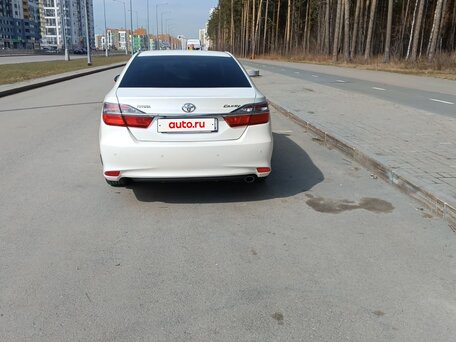 2015 Toyota Camry US Market VII (XV50) Рестайлинг, белый, 2100000 рублей, вид 4