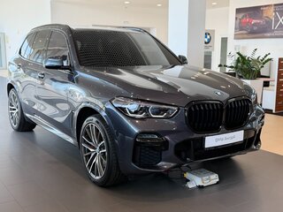2021 BMW X5 40i IV (G05/G18), серый, 7350000 рублей, вид 4