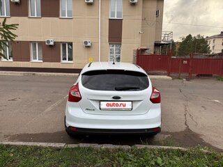 2013 Ford Focus III, белый, 655000 рублей, вид 3