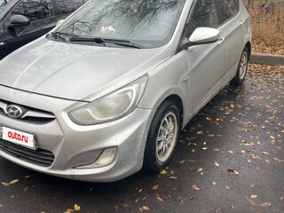 2011 Hyundai Solaris I, серебристый, 450000 рублей, вид 1
