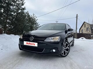 2013 Volkswagen Jetta VI, чёрный, 850000 рублей, вид 3