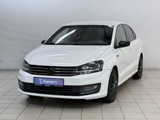 2016 Volkswagen Polo V Рестайлинг, белый, 938000 рублей, вид 1