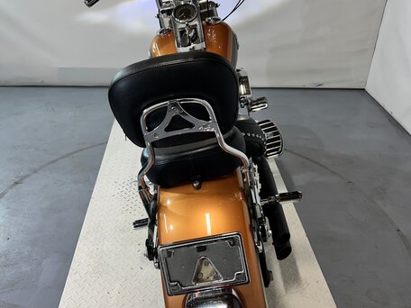 2008 Harley-Davidson Fat Boy, оранжевый, 680000 рублей, вид 4