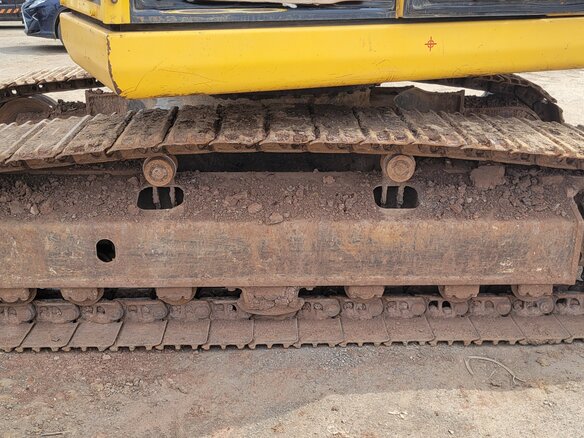 2017 Komatsu PC200-8, жёлтый, 5900000 рублей - вид 15