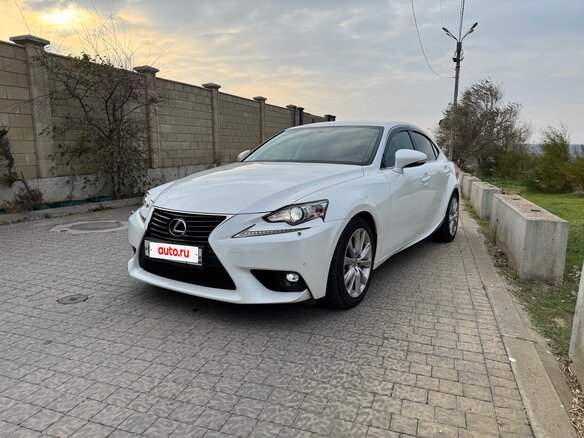 2014 Lexus IS 250 III, белый, 2780000 рублей