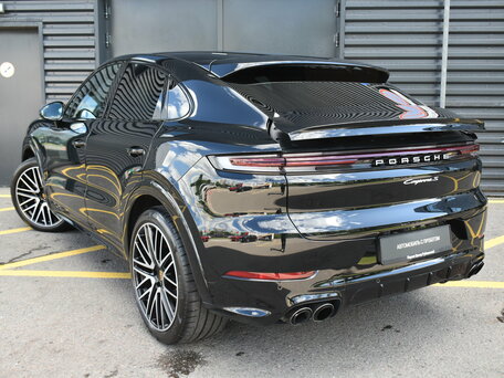 2024 Porsche Cayenne S Coupé III Рестайлинг, чёрный, 15800000 рублей, вид 3